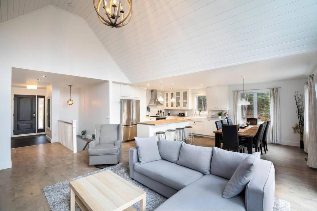 Villa Luxurious Scandinavian Golf Chalet With Private Spa à Saint-Faustin–Lac-Carré Extérieur photo